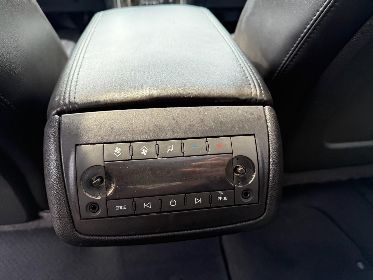 GMC Acadia Denali AWD 2011