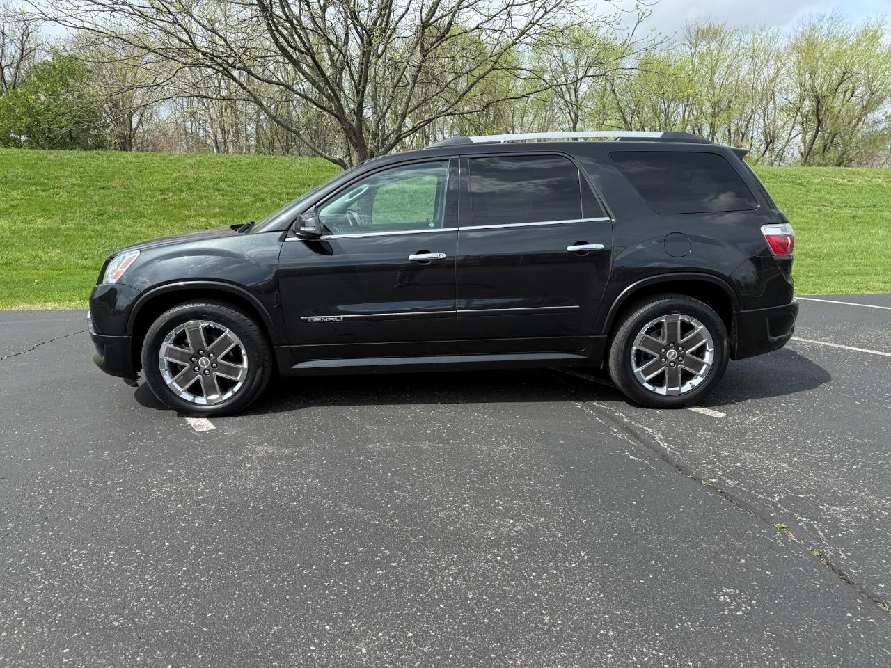 GMC Acadia Denali AWD 2011