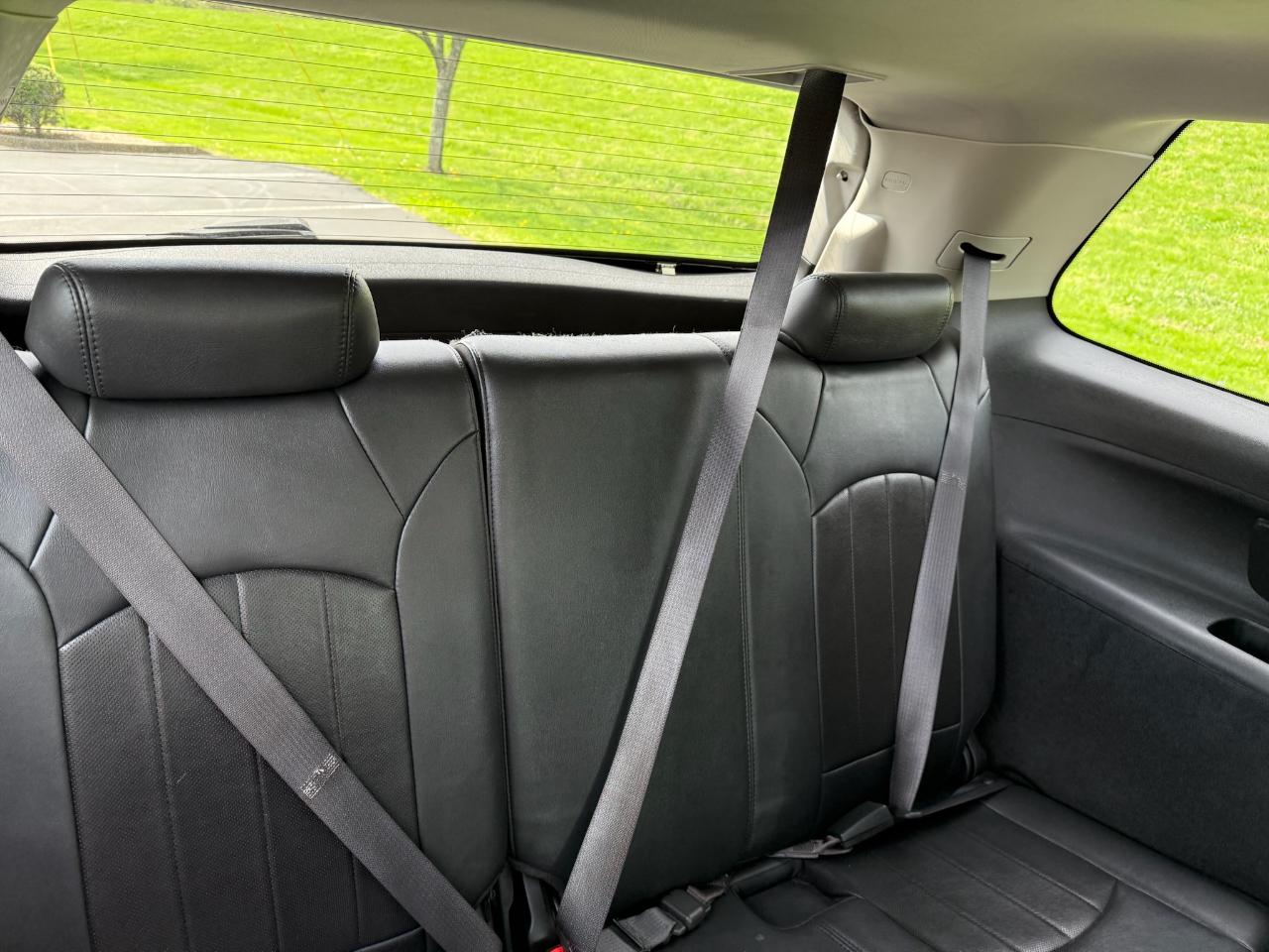 GMC Acadia Denali AWD 2011