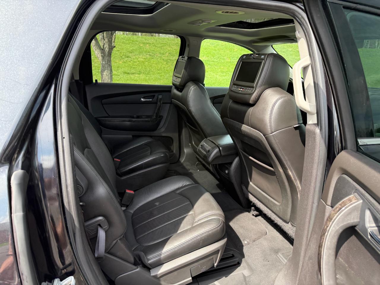 GMC Acadia Denali AWD 2011