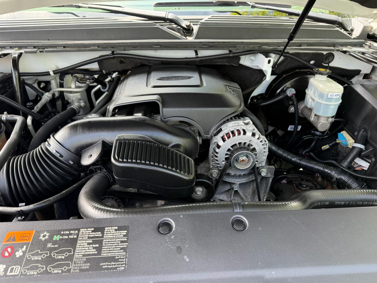 Chevrolet Suburban LT 1500 4WD 2011