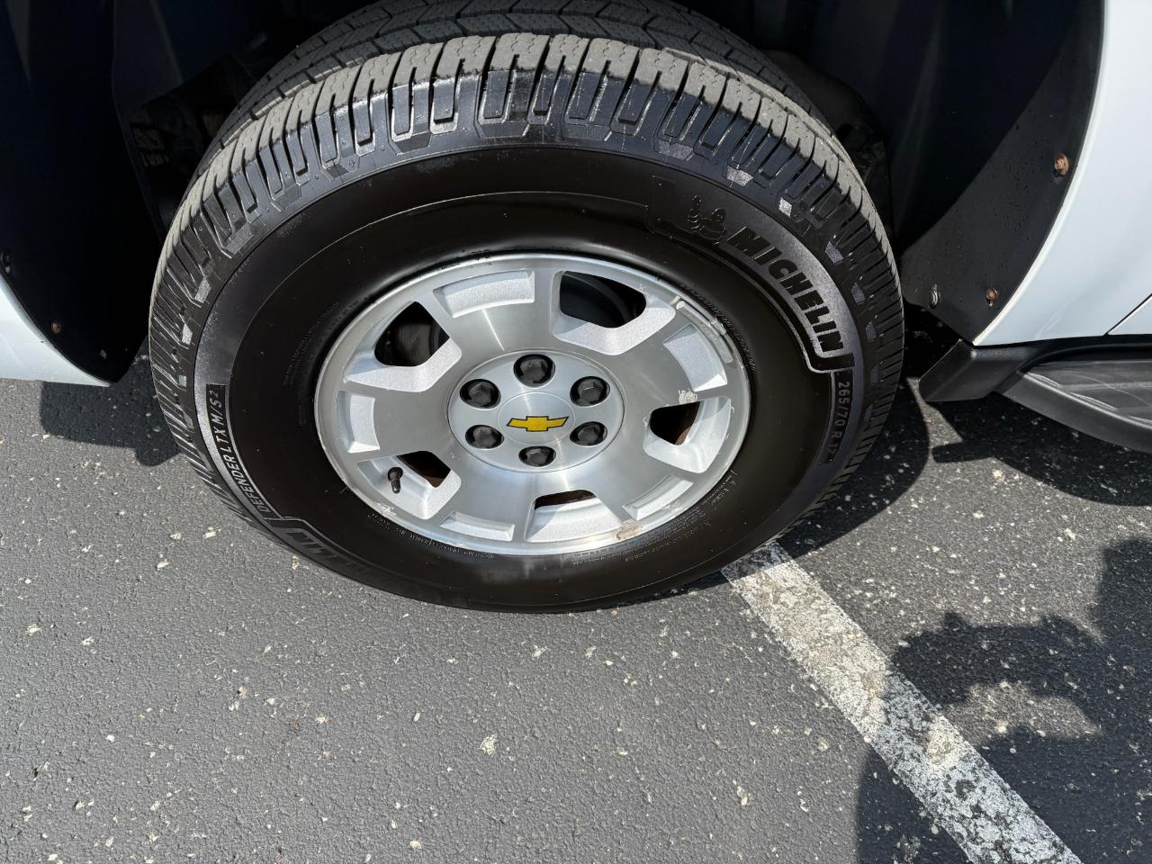 Chevrolet Suburban LT 1500 4WD 2011