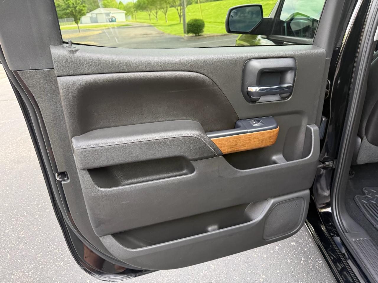 Chevrolet Silverado 1500 LTZ Crew Cab 4WD 2014