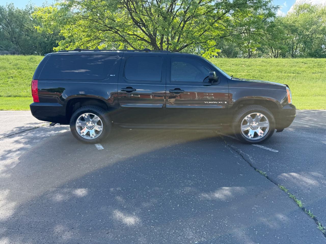 GMC Yukon XL SLT 4WD 2007