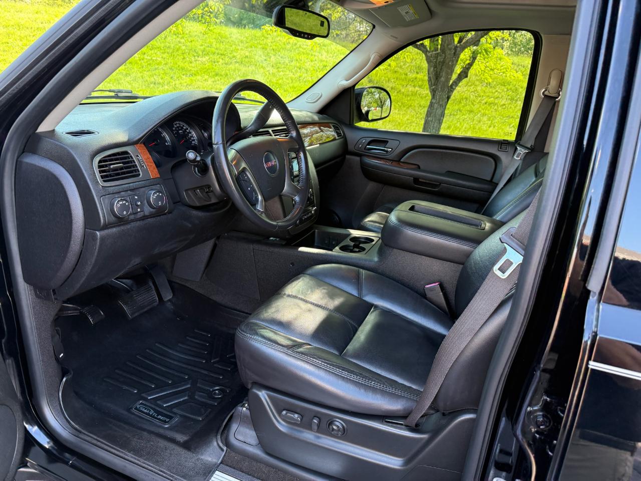 GMC Yukon XL SLT 4WD 2007