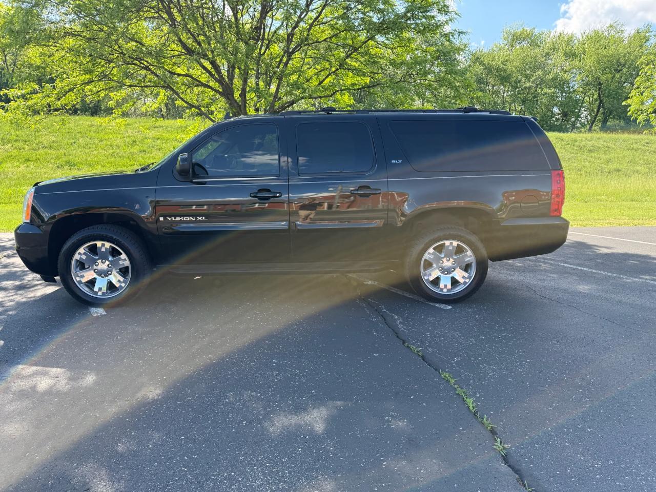 GMC Yukon XL SLT 4WD 2007