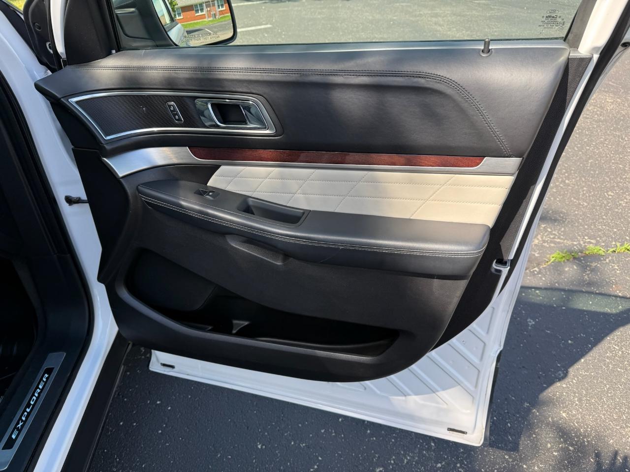 Ford Explorer Platinum AWD 2016