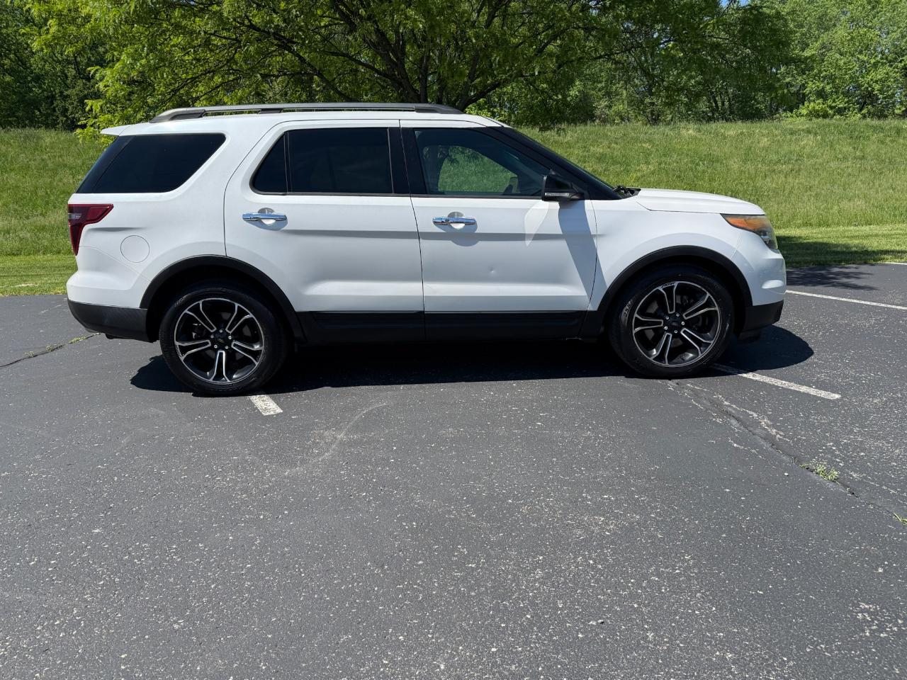 Ford Explorer Sport 4WD 2013