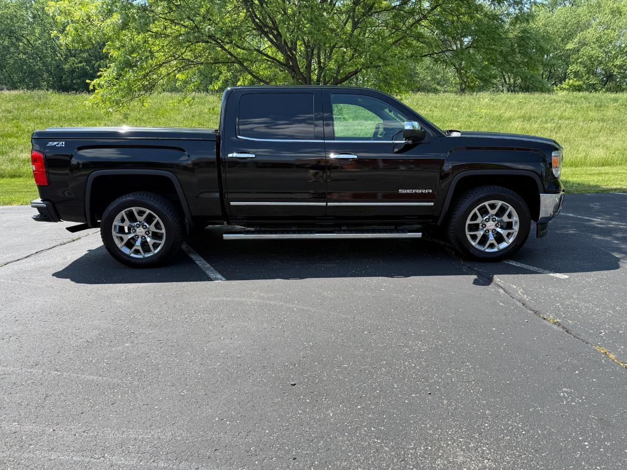 GMC Sierra 1500 SLT Crew Cab Short Box 4WD 2015