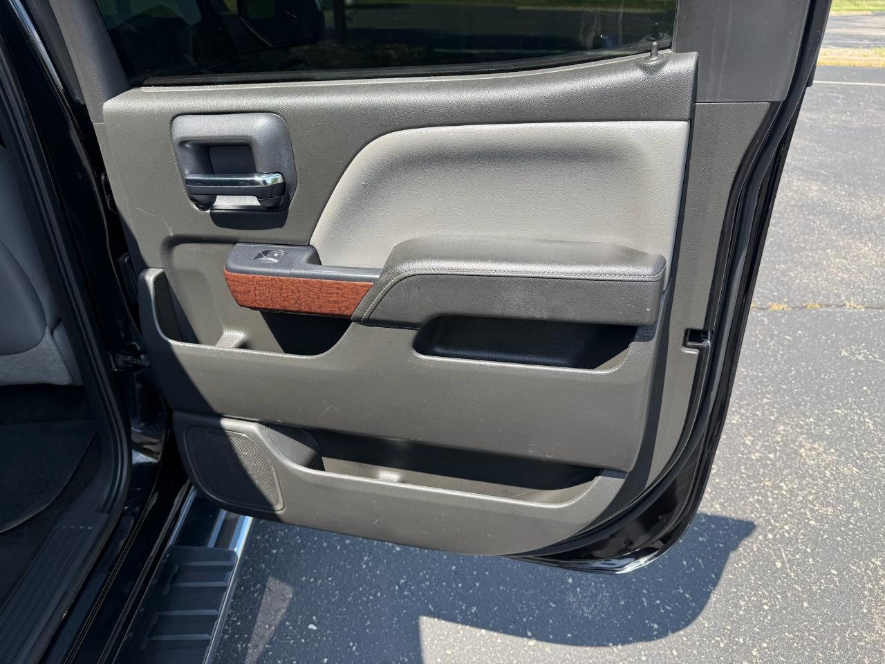 GMC Sierra 1500 SLT Crew Cab Short Box 4WD 2015