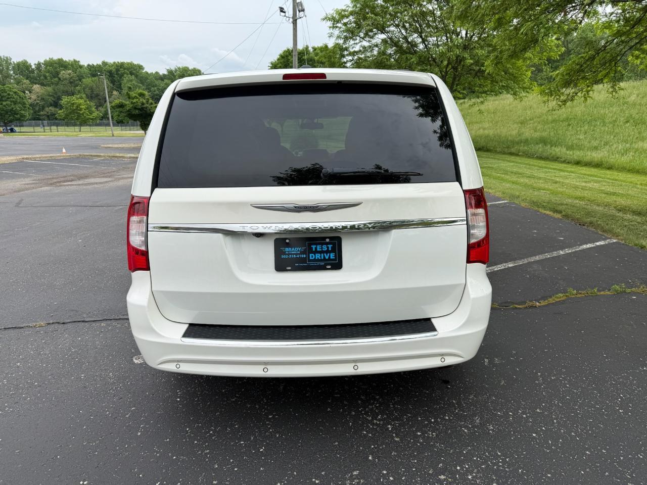 Chrysler Town & Country Touring-L 2012