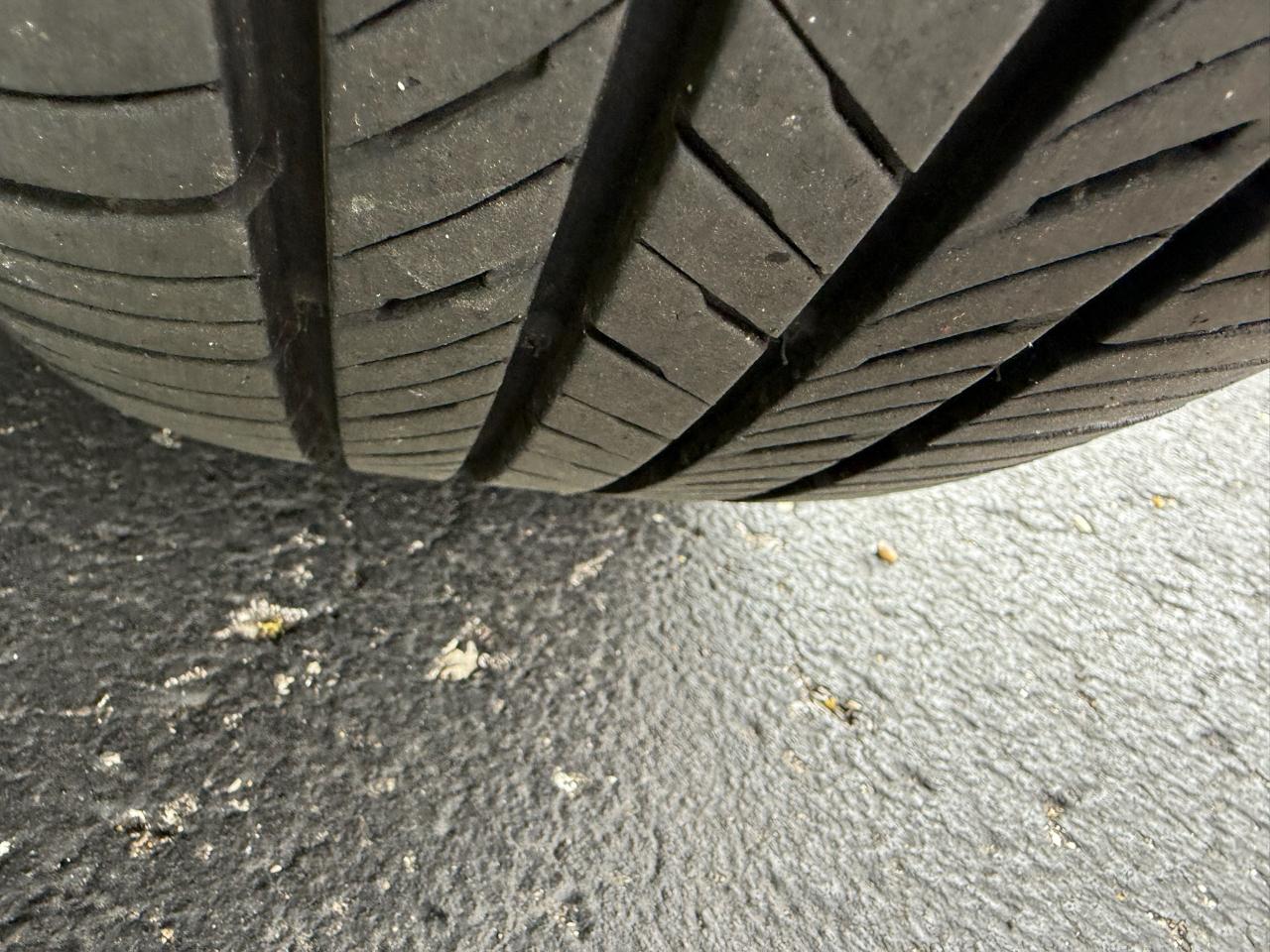 Chrysler Town & Country Touring-L 2012