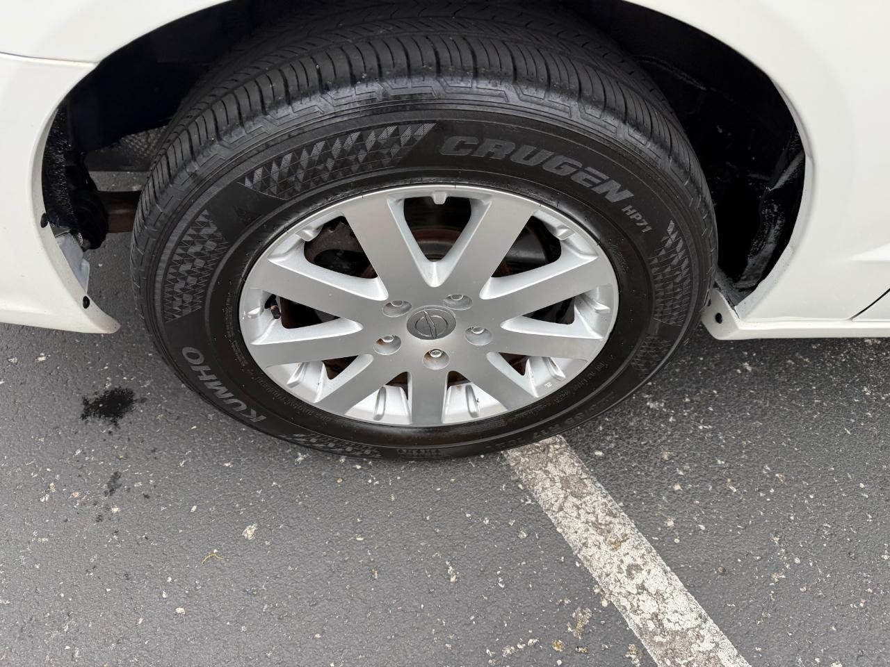 Chrysler Town & Country Touring-L 2012