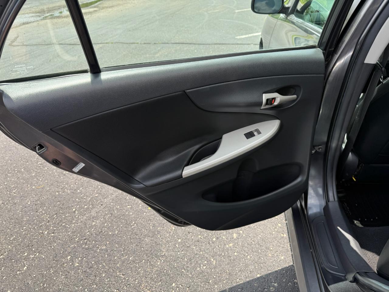 Toyota Corolla S Premium 4D Sedan 2010