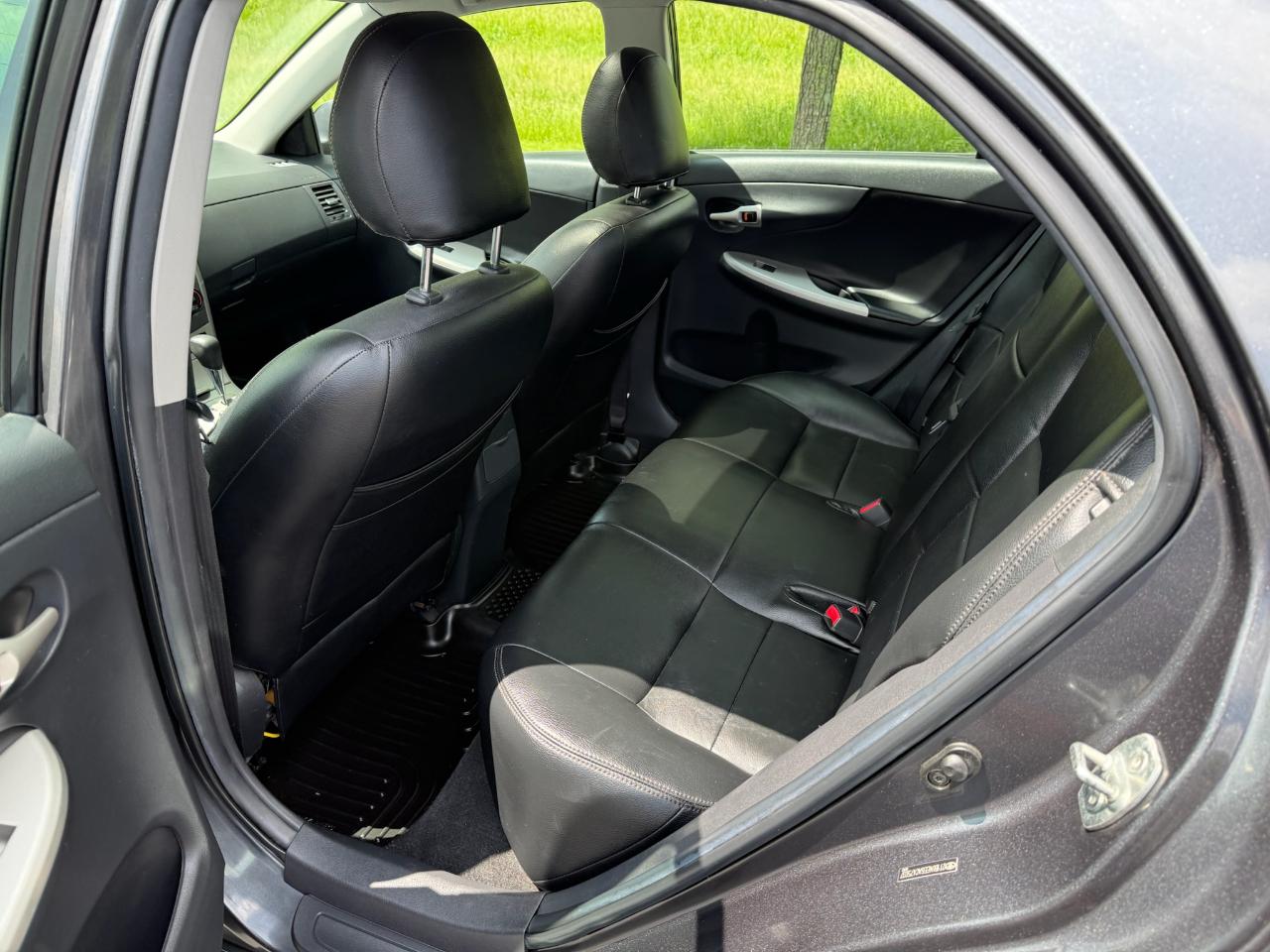 Toyota Corolla S Premium 4D Sedan 2010