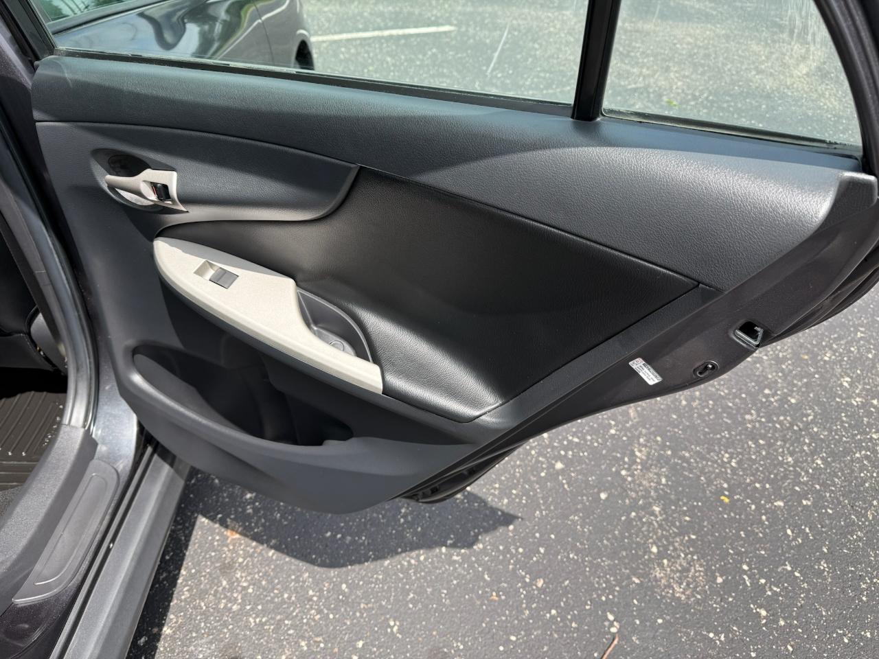 Toyota Corolla S Premium 4D Sedan 2010