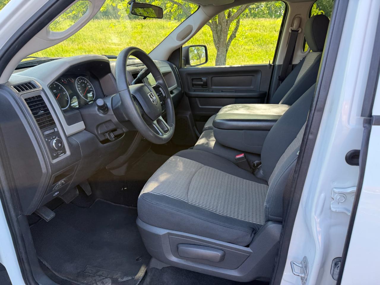 RAM 1500 ST Crew Cab 2WD 2012