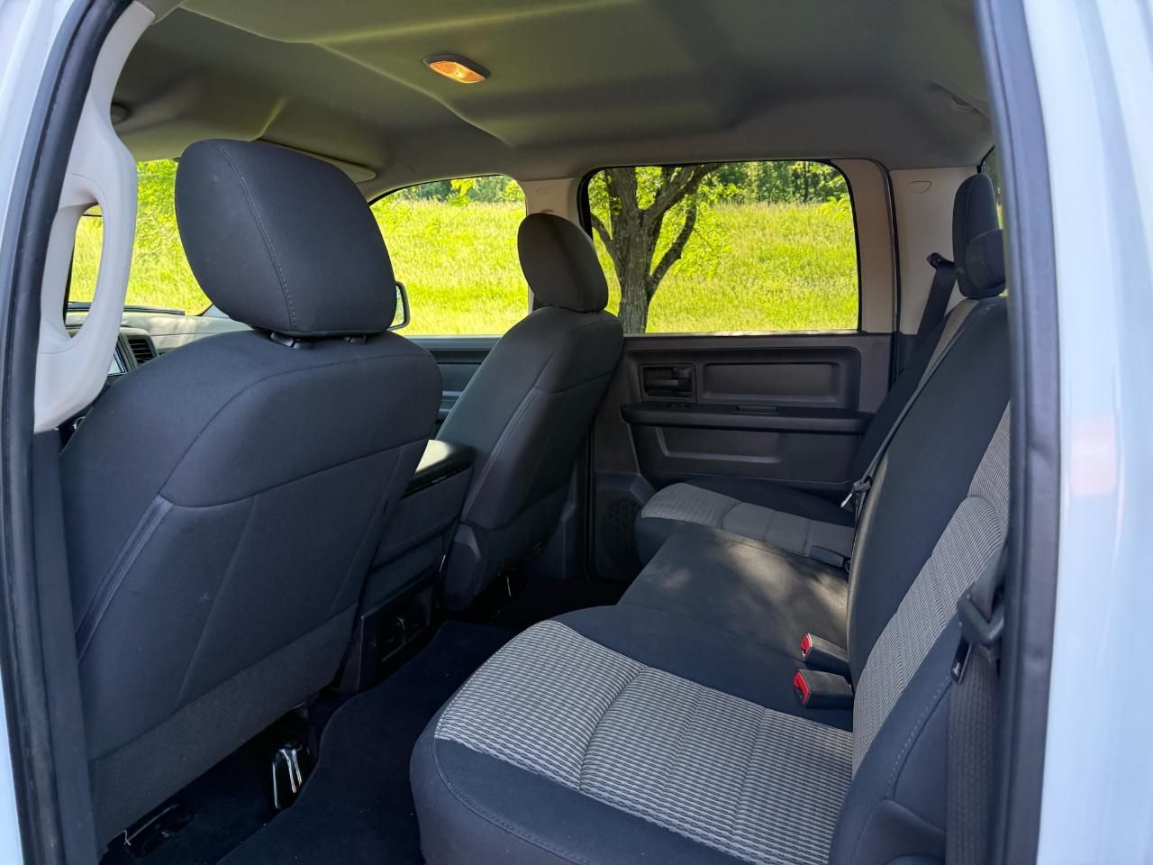 RAM 1500 ST Crew Cab 2WD 2012