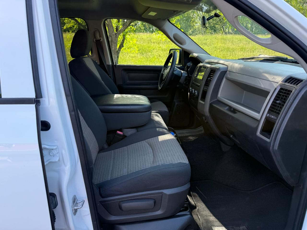 RAM 1500 ST Crew Cab 2WD 2012