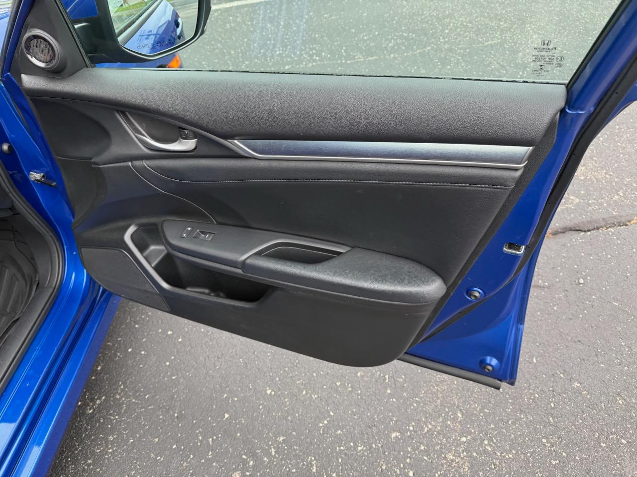 Honda Civic EX-L Sedan AT 2016