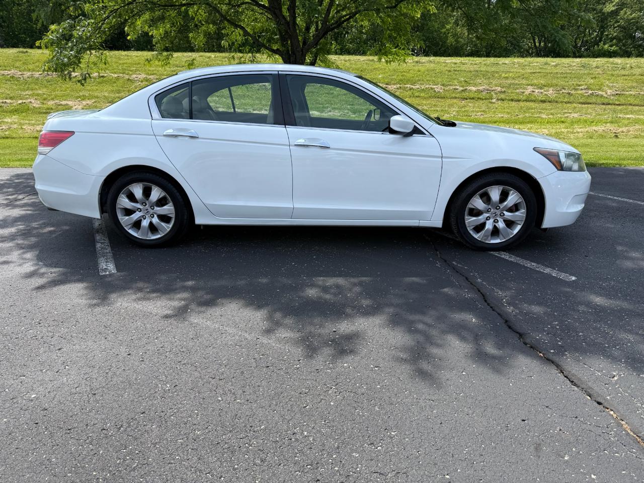 Honda Accord EX-L Sedan AT 2010
