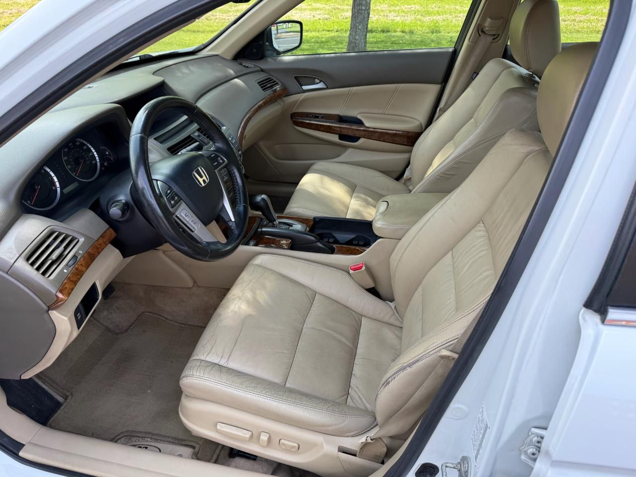 Honda Accord EX-L Sedan AT 2010