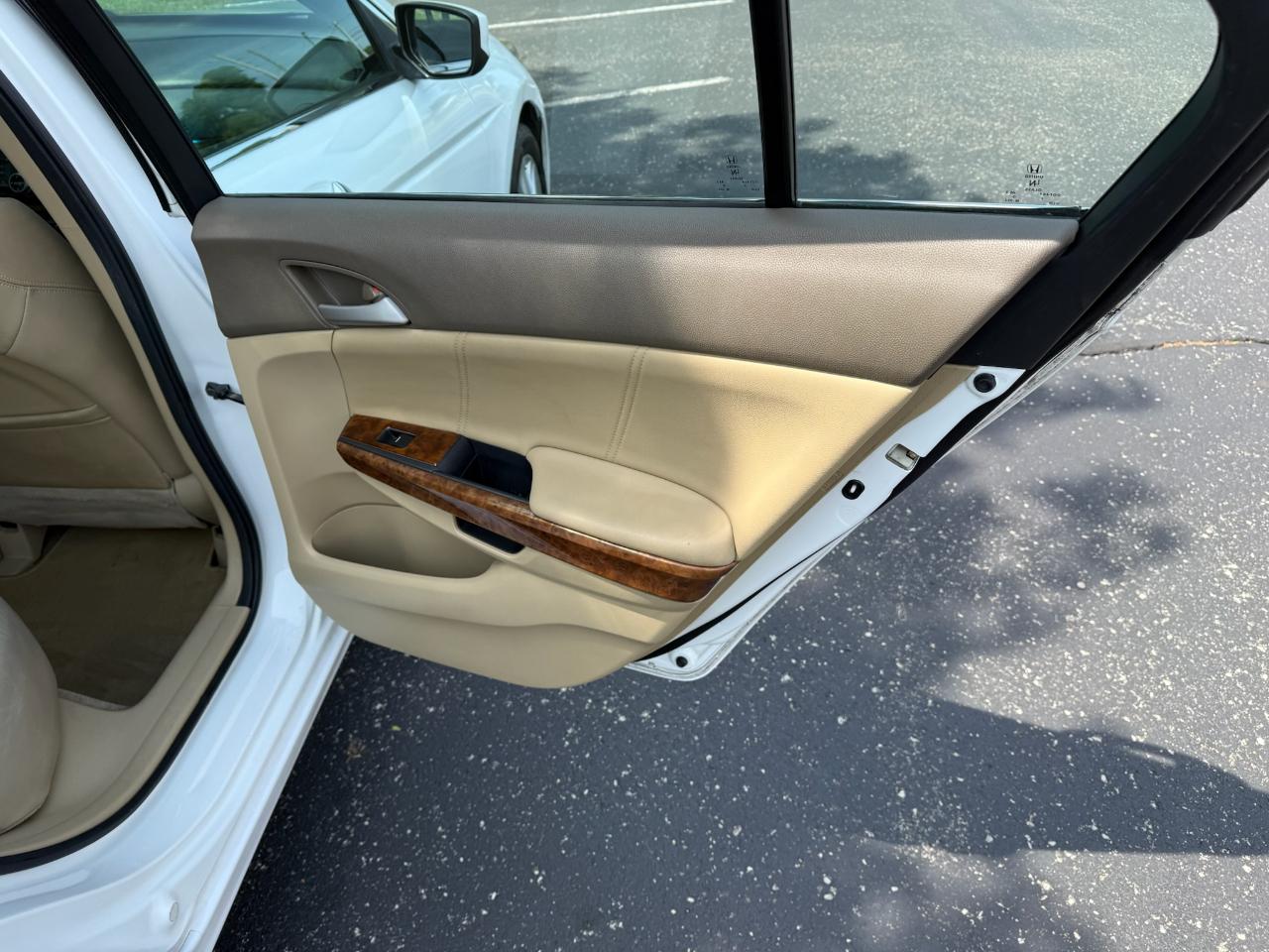 Honda Accord EX-L Sedan AT 2010