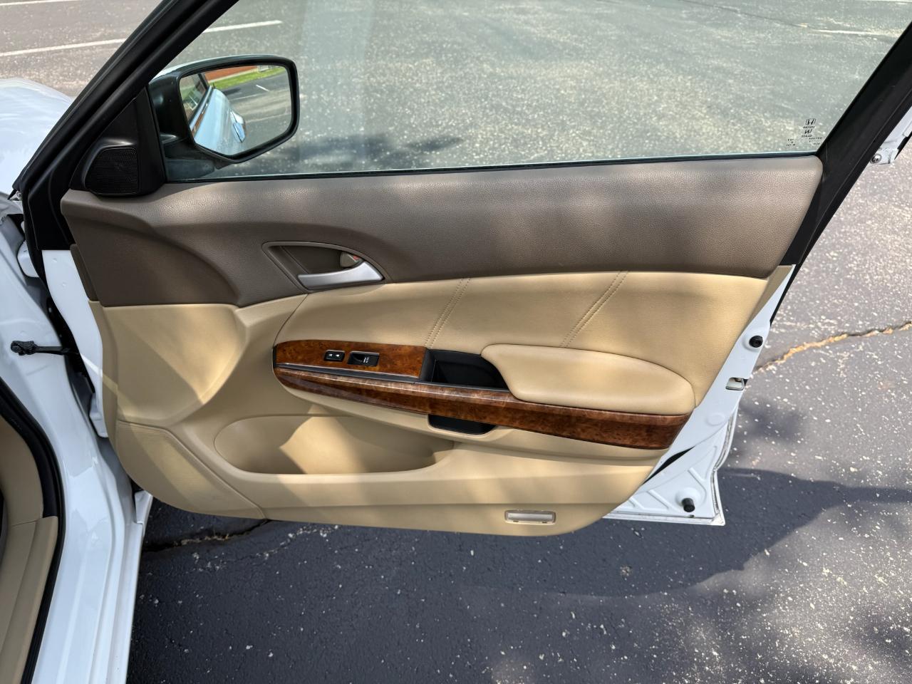 Honda Accord EX-L Sedan AT 2010