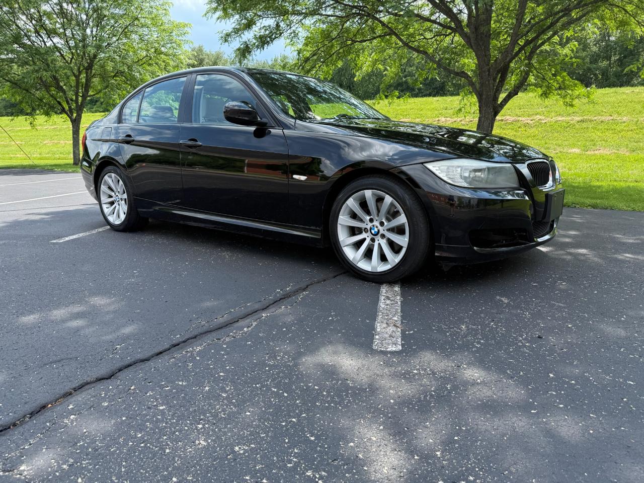 2011 BMW 3 Series's photo