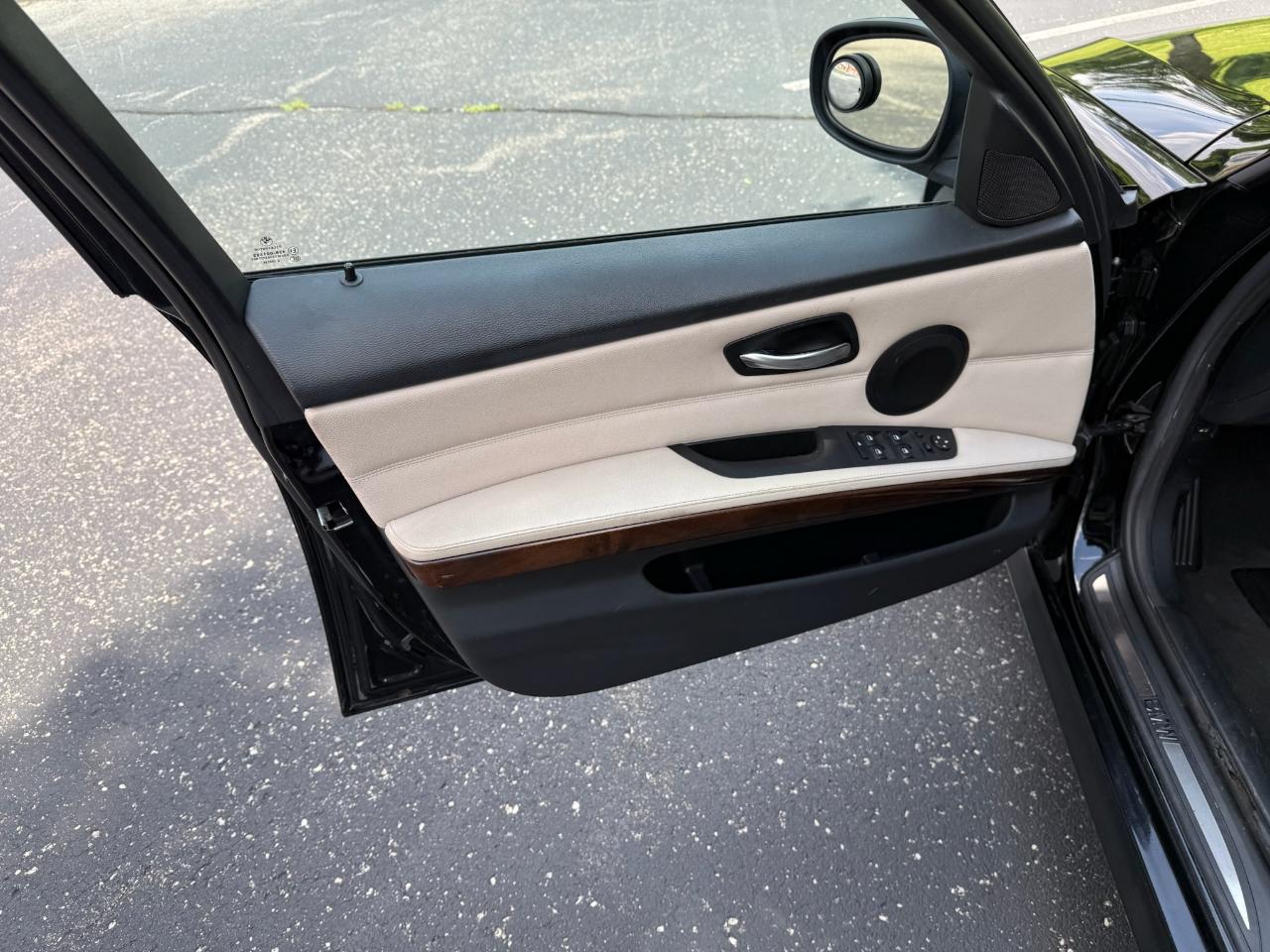 BMW 3-Series 328i 2011