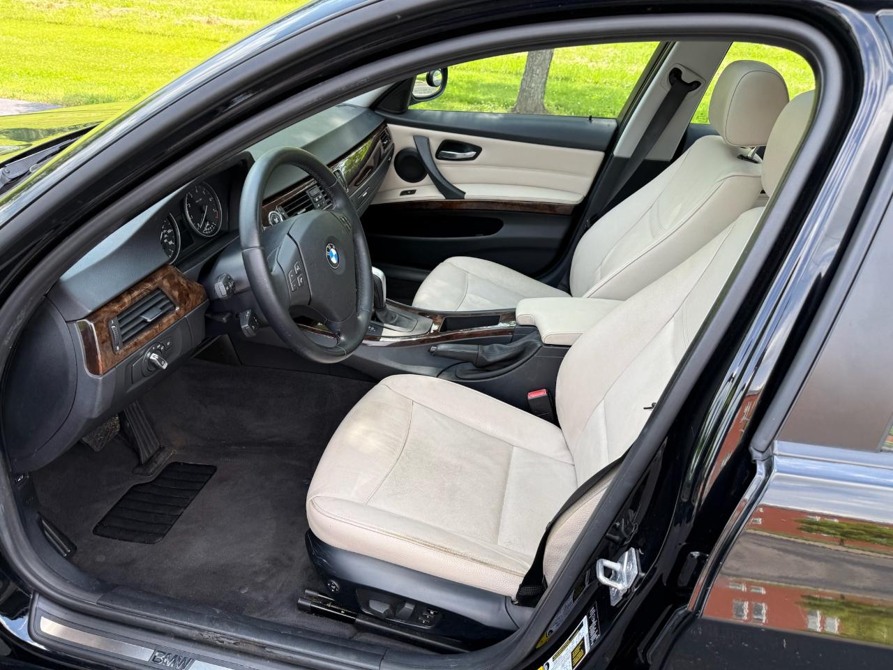 BMW 3-Series 328i 2011