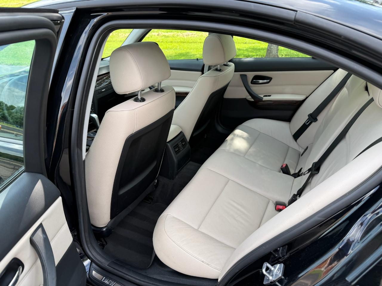 BMW 3-Series 328i 2011