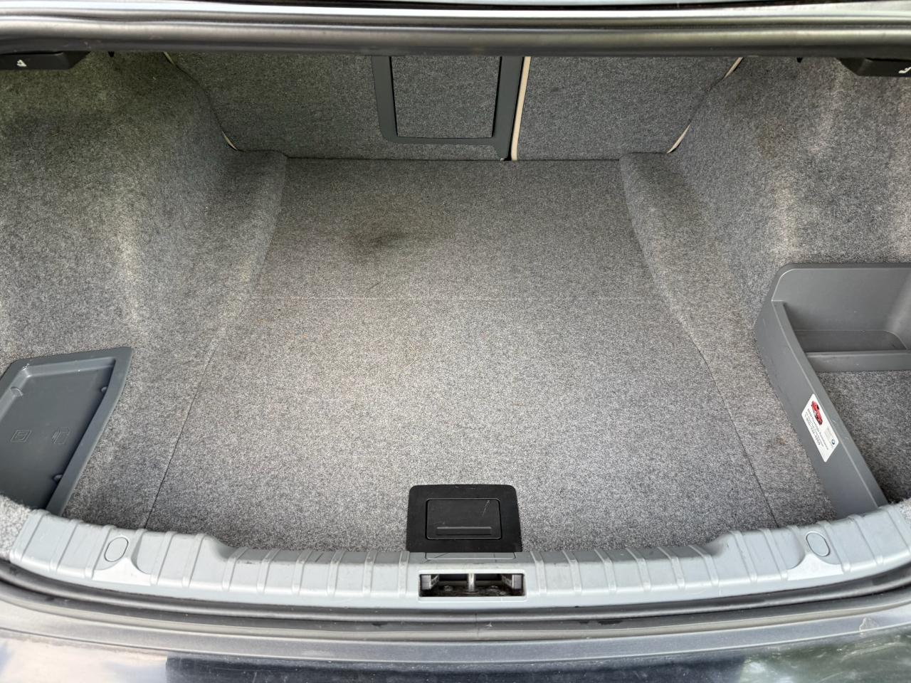 BMW 3-Series 328i 2011