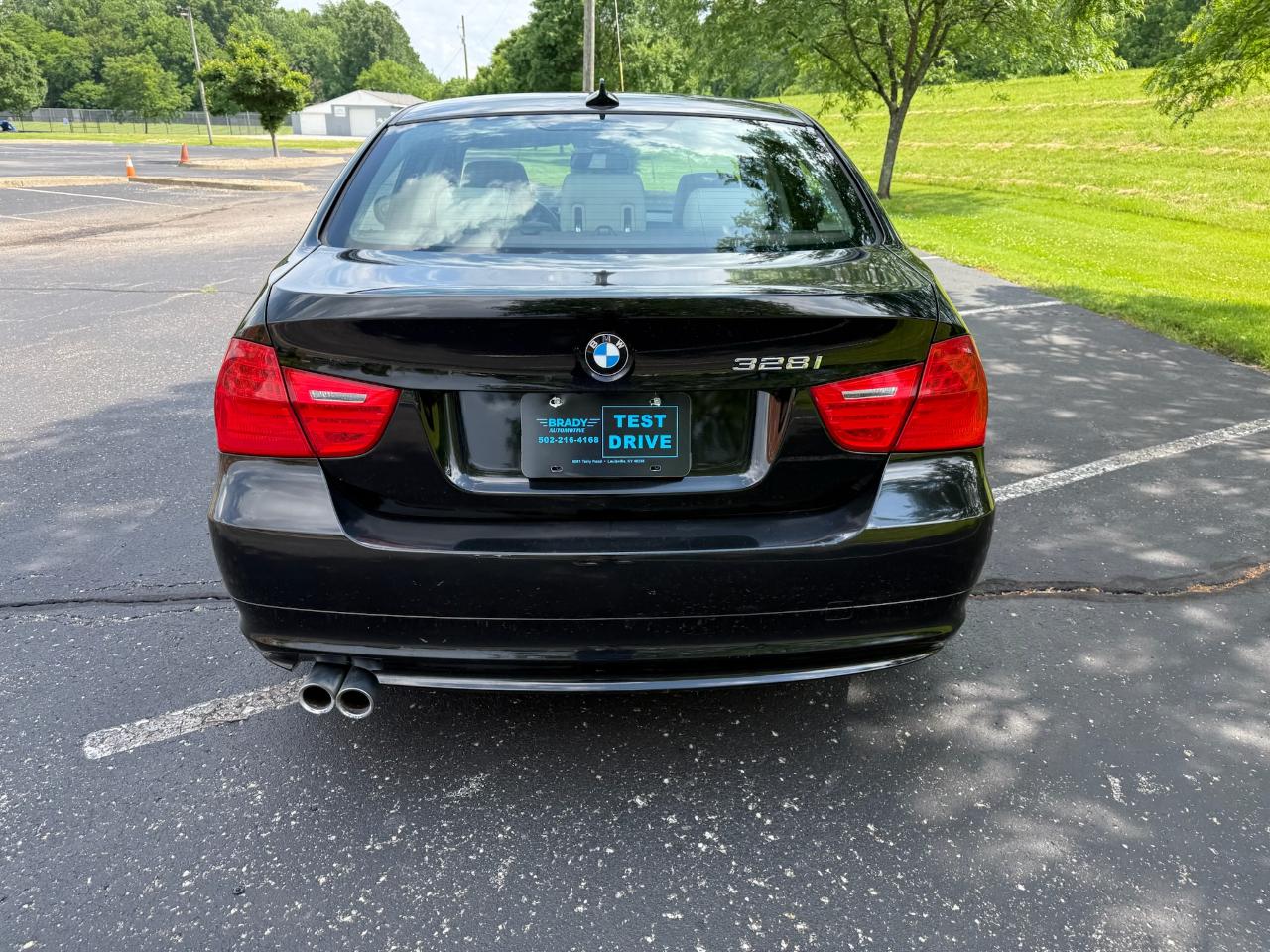BMW 3-Series 328i 2011