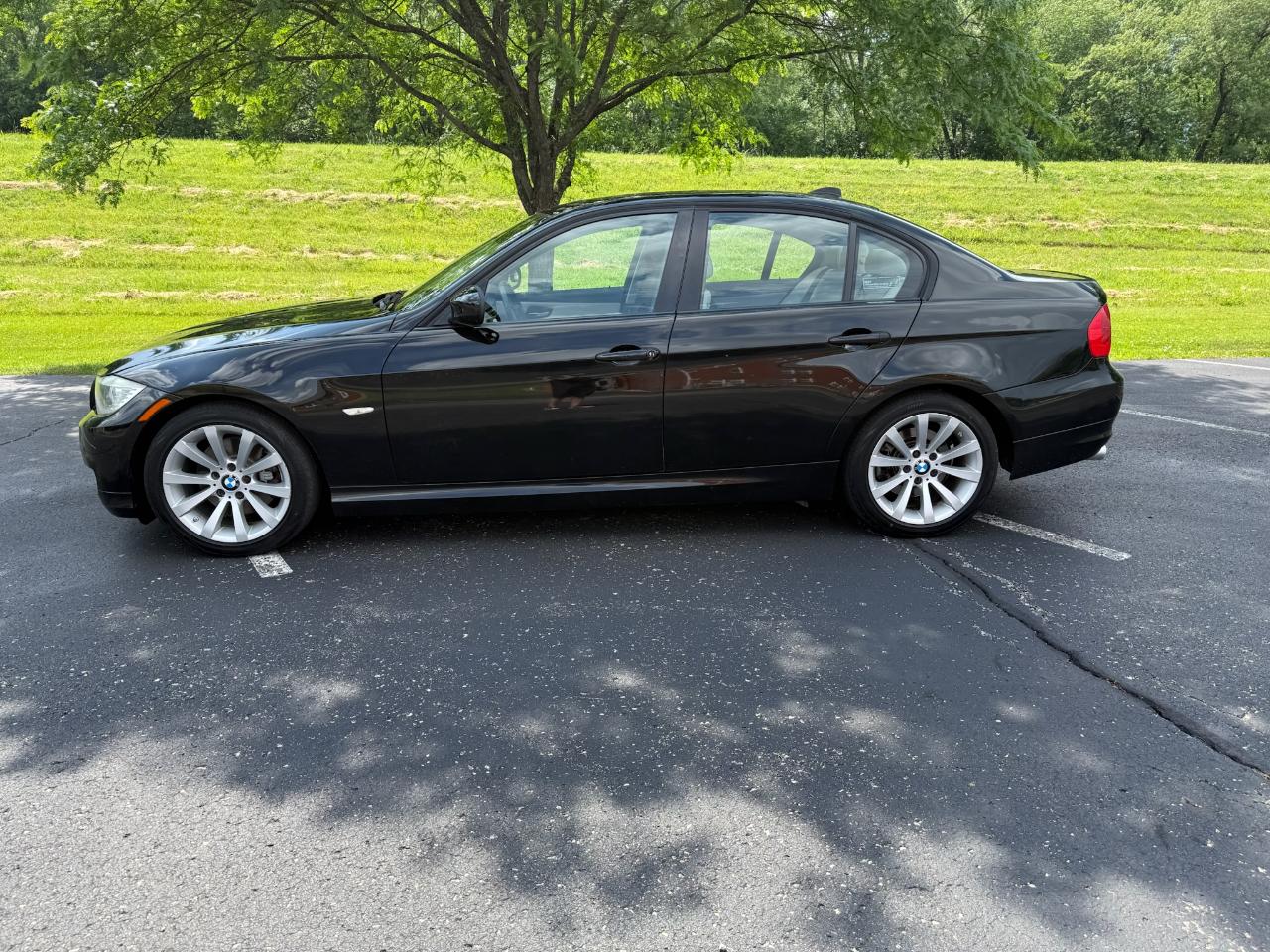 BMW 3-Series 328i 2011