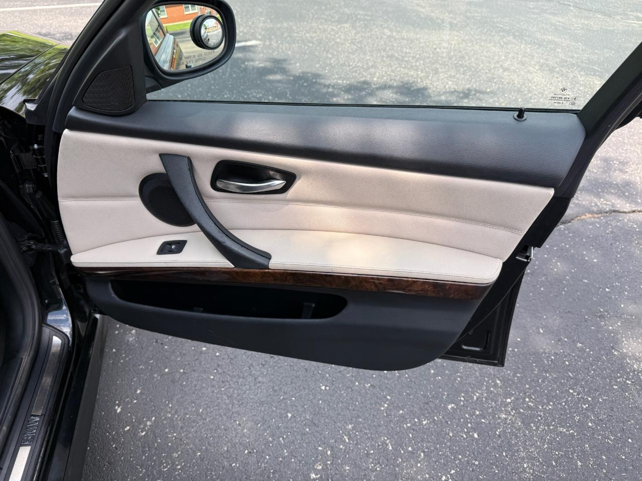 BMW 3-Series 328i 2011