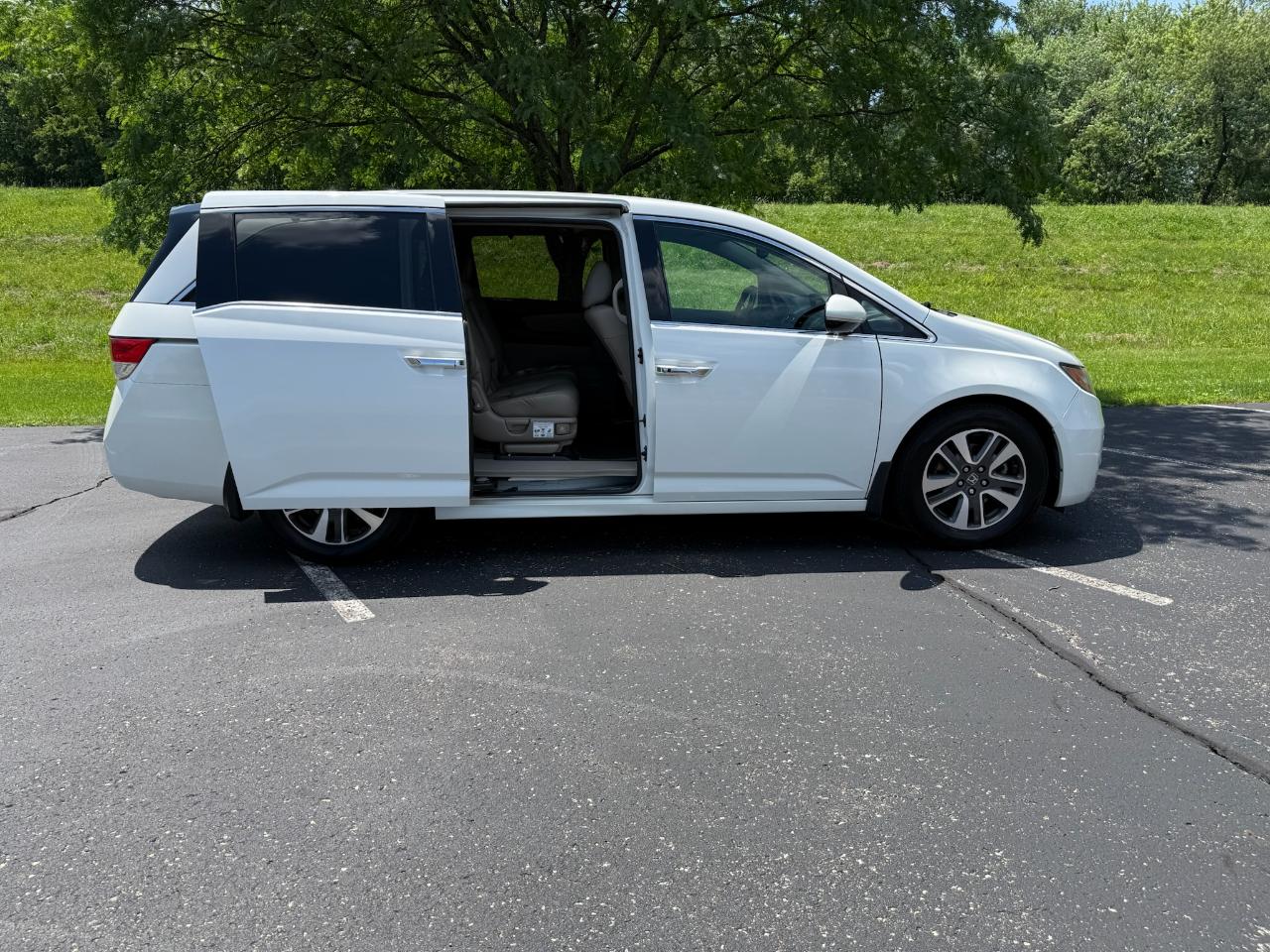 Honda Odyssey Touring Elite 2014