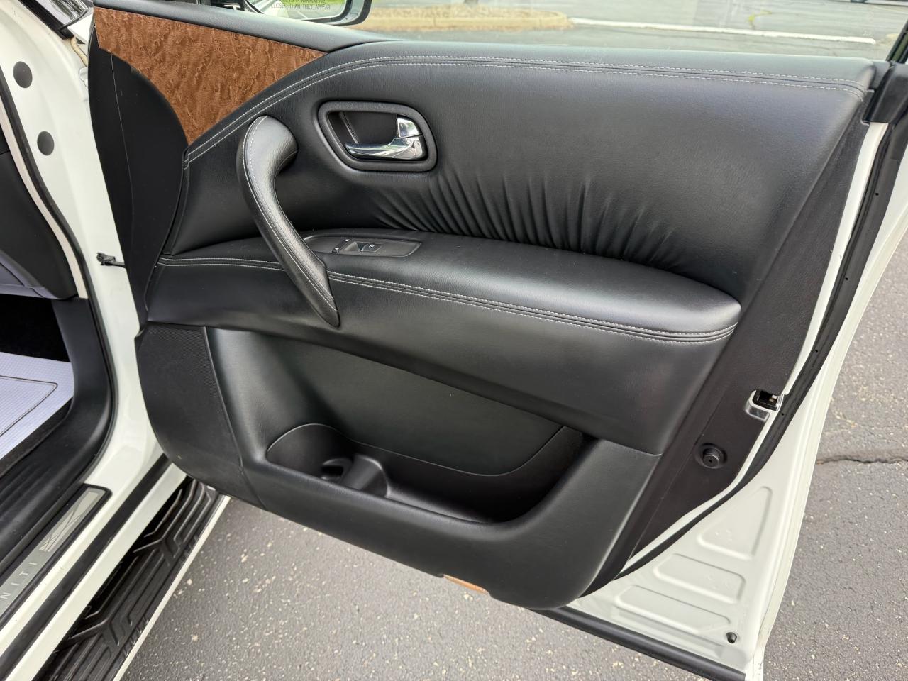 Infiniti QX80 2WD 2016