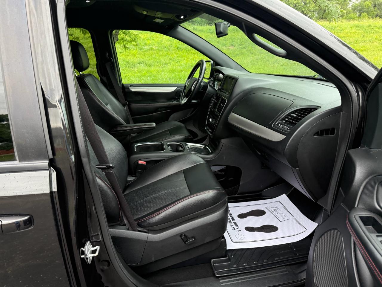 Dodge Grand Caravan R/T 2015