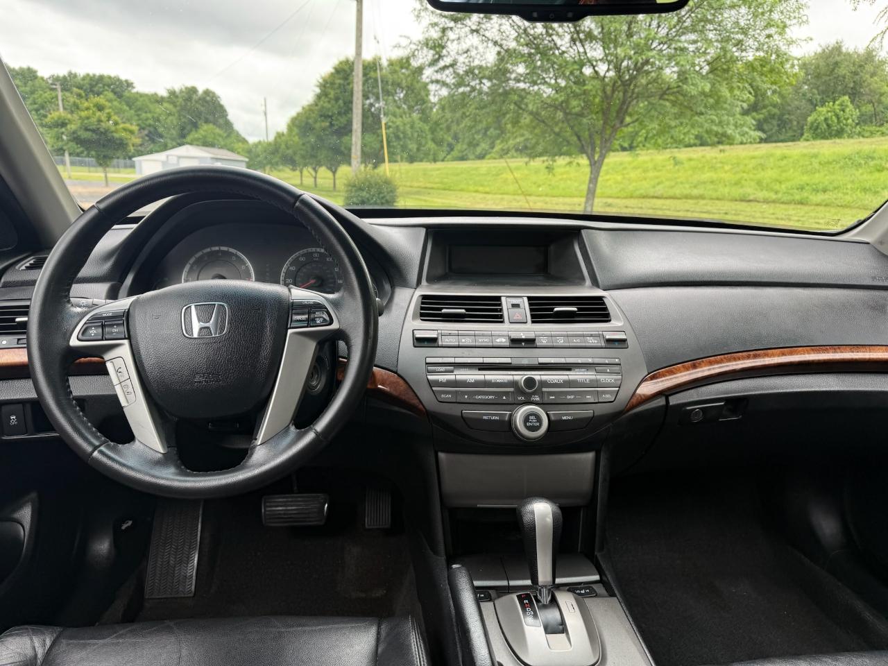 Honda Accord EX-L V-6 Sedan AT 2011