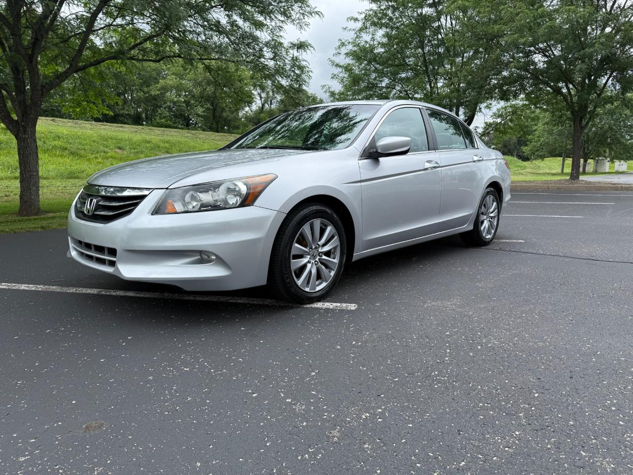 Honda Accord EX-L V-6 Sedan AT 2011