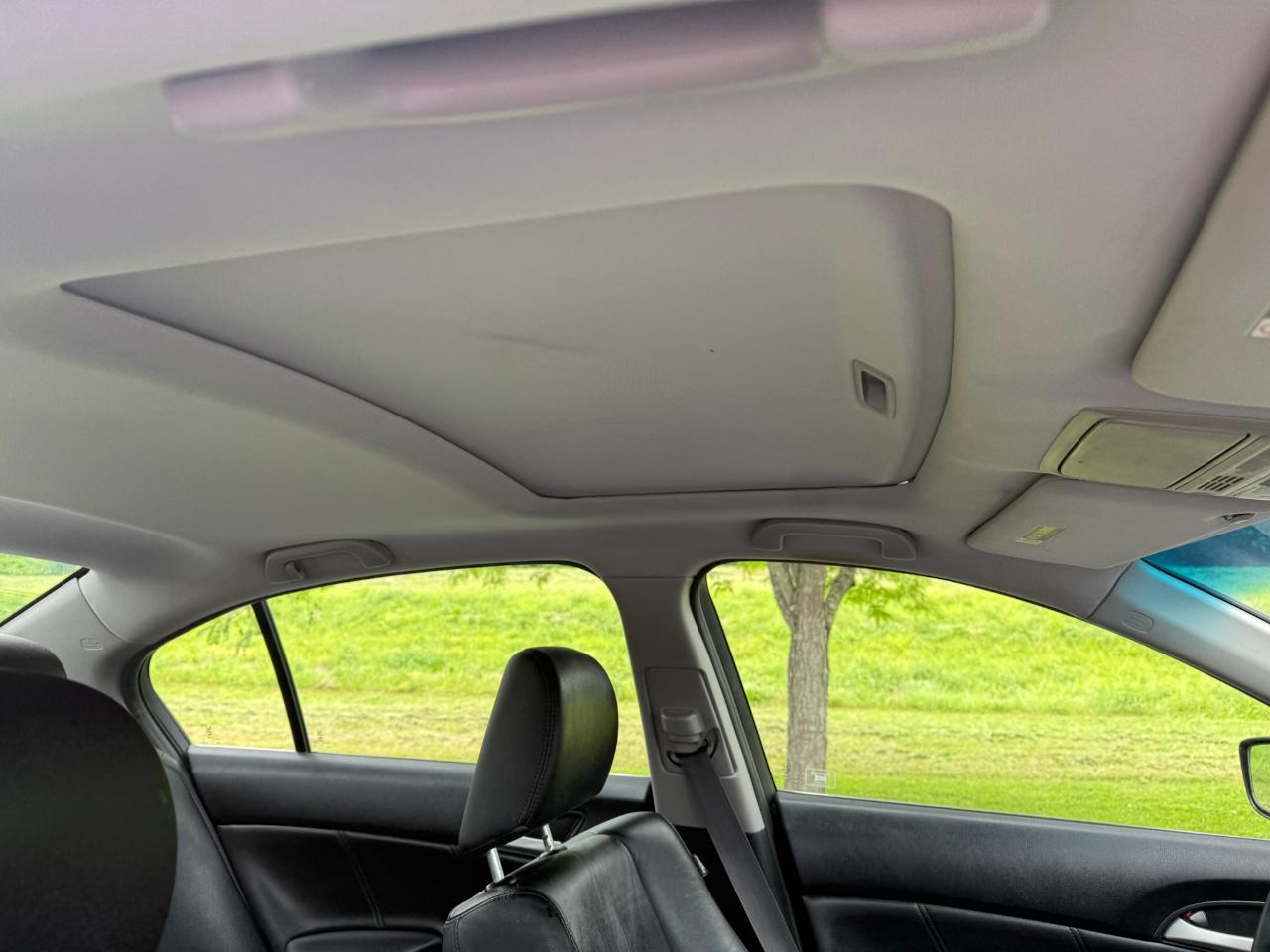 Honda Accord EX-L V-6 Sedan AT 2011