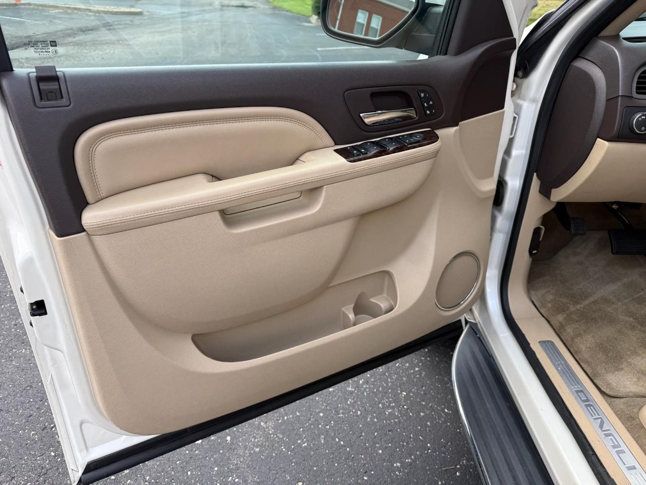 GMC Yukon Denali Denali 2012