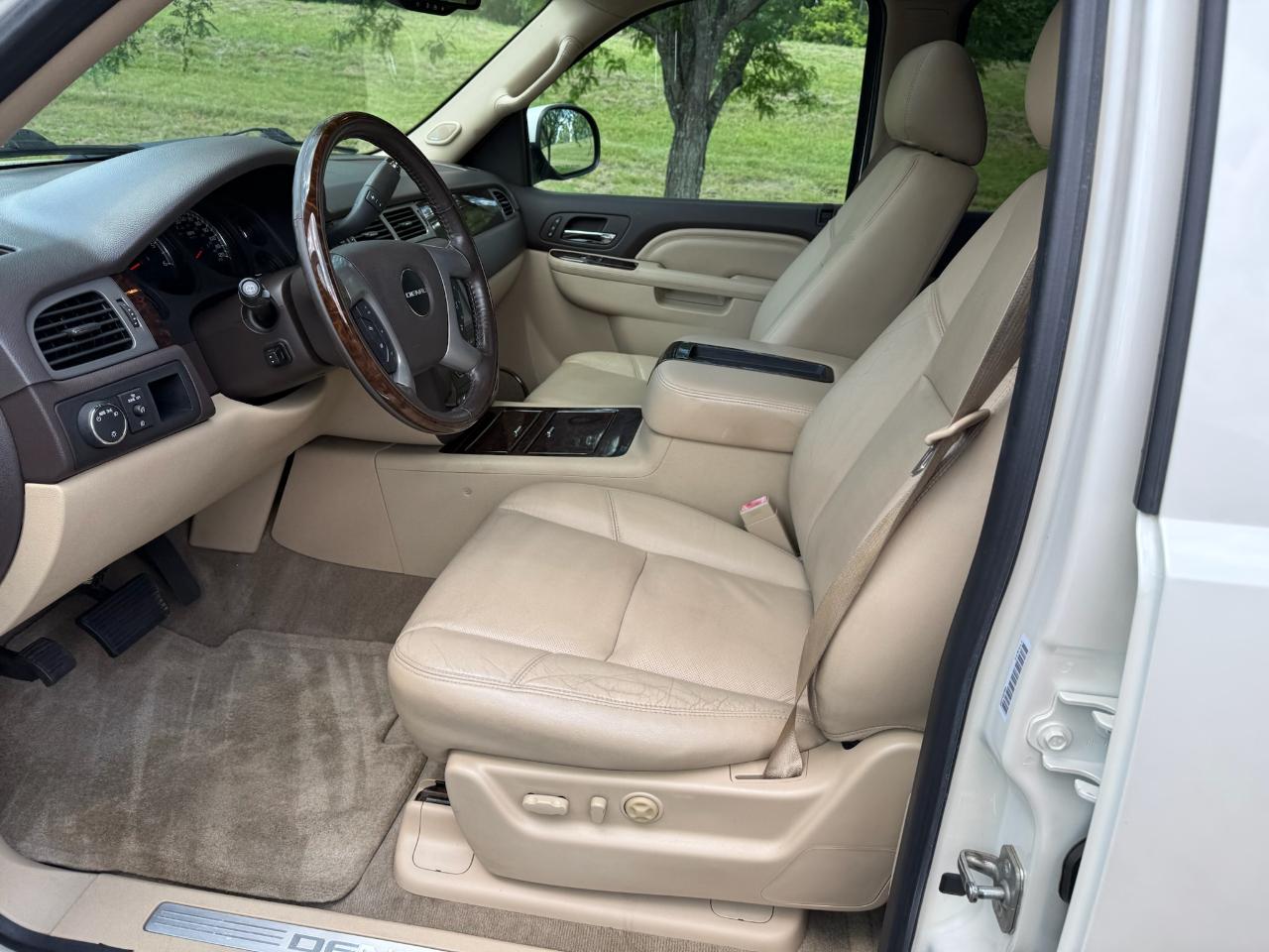 GMC Yukon Denali Denali 2012
