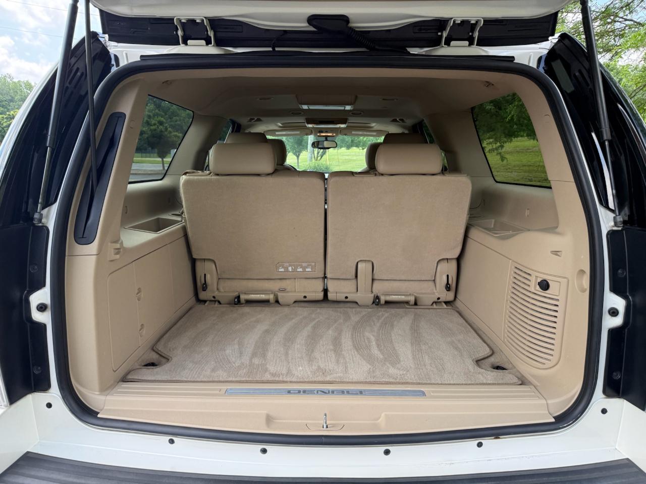 GMC Yukon Denali Denali 2012