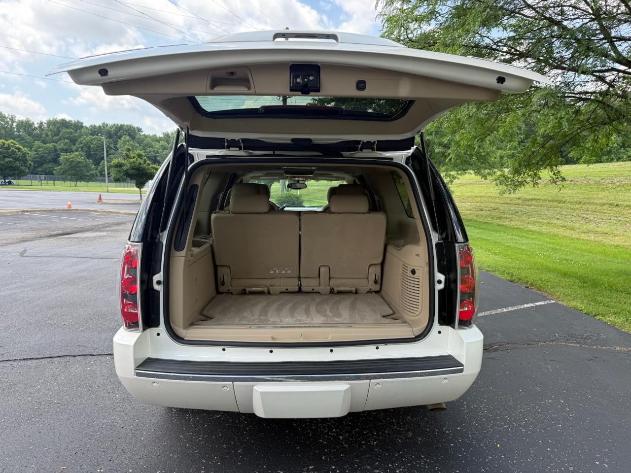 GMC Yukon Denali Denali 2012