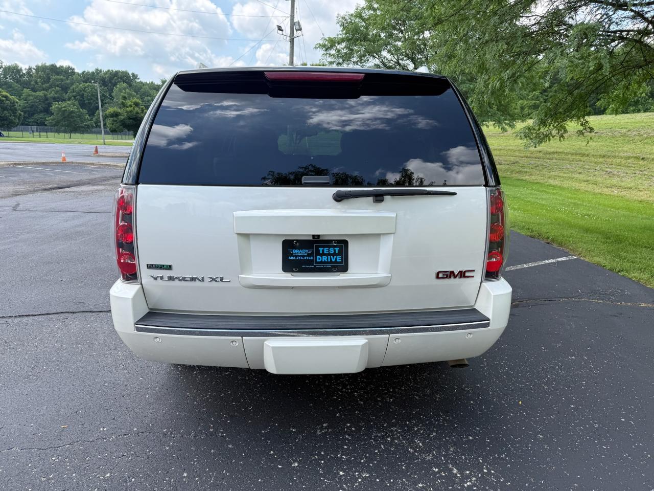 GMC Yukon Denali Denali 2012
