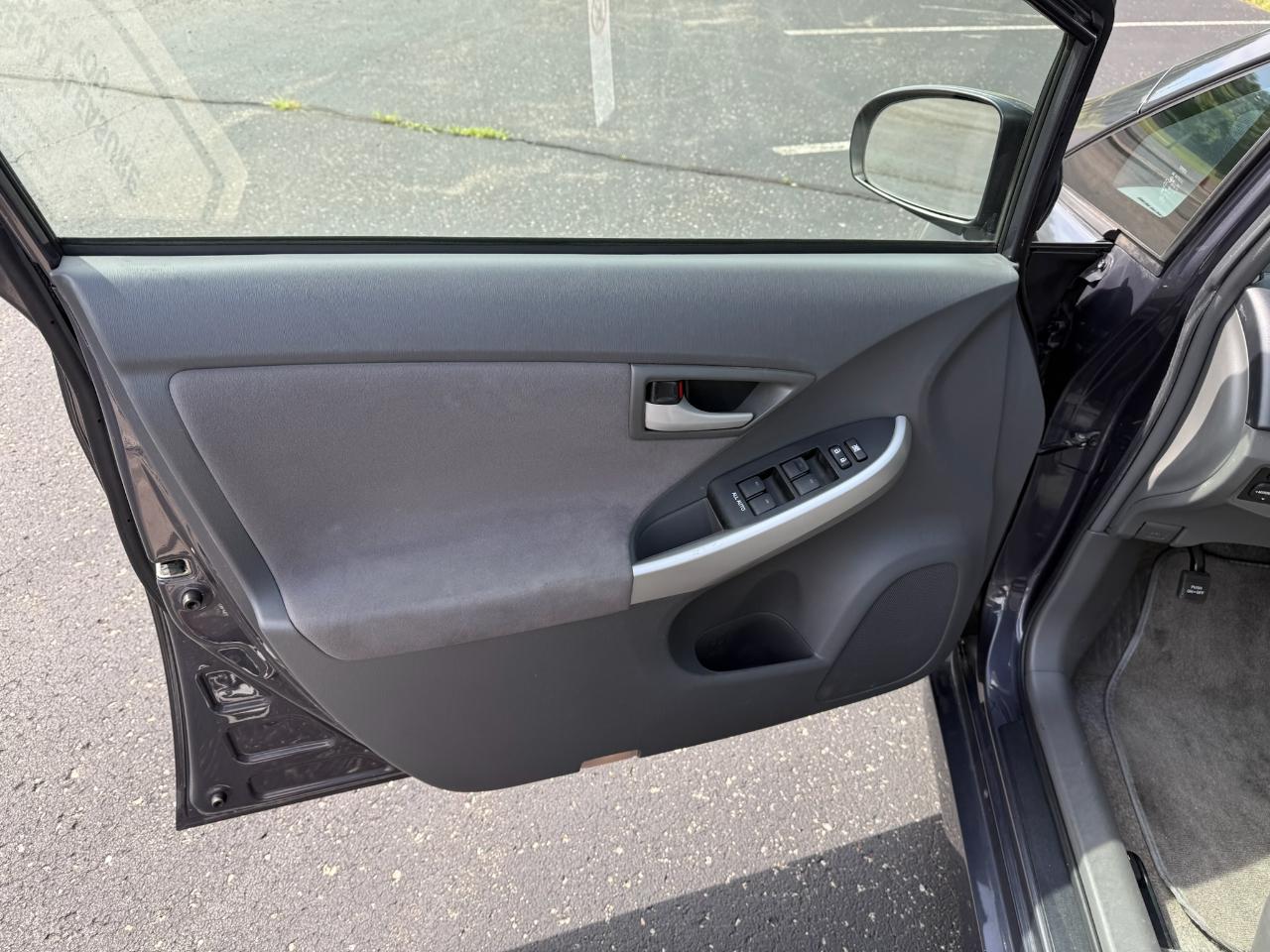 Toyota Prius Prius V 2010
