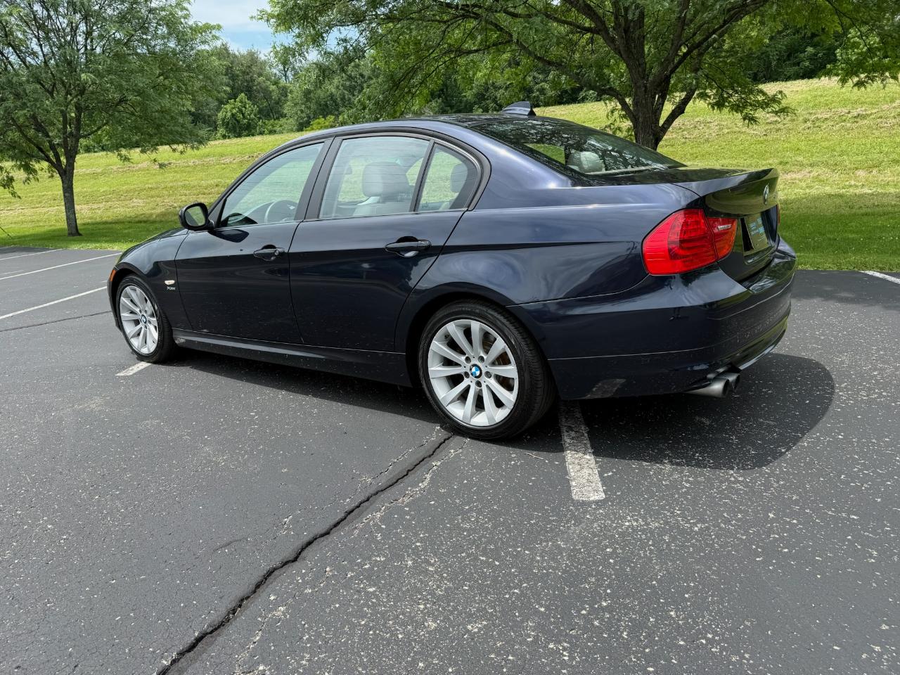 BMW 3-Series 328xi 2009