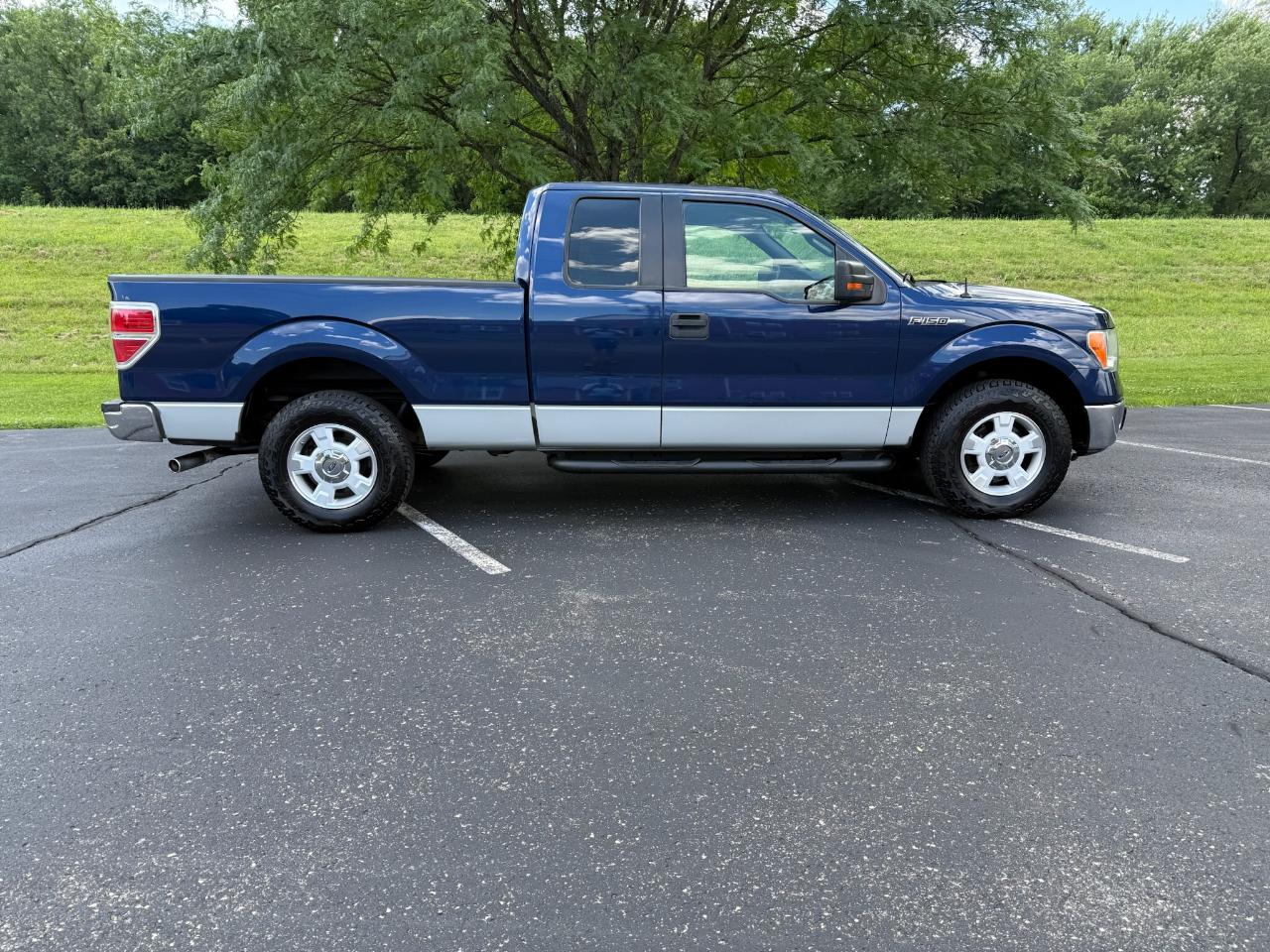 Ford F-150 XLT 2WD 2009